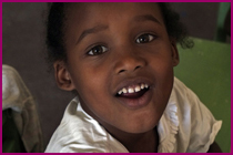 Petit fille souriant